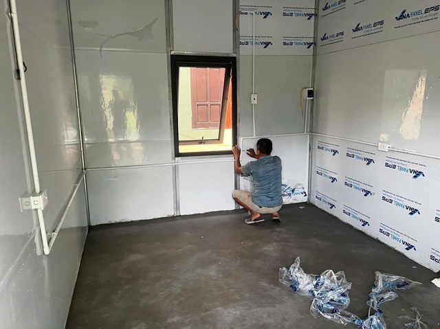 Trạm y tế lắp ghép giữa tâm lũ Mỹ Lý hoàn thành, người dân yên tâm khám chữa bệnh- Ảnh 2.