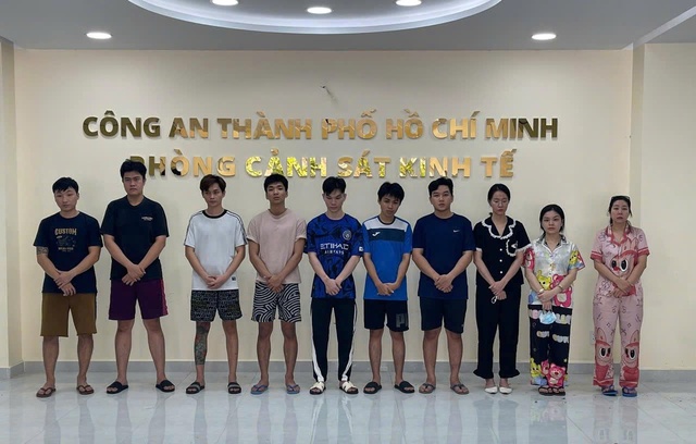 TPHCM: Khởi tố, bắt giam nhiều đối tượng buôn bán khí cười tại 90's House- Ảnh 5.