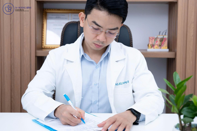 Thạc sĩ, bác sĩ Bùi Hoàng Bình: Thẩm mỹ đẹp tự nhiên và an toàn dài lâu là xu hướng của thời đại mới- Ảnh 2. Thạc sĩ, bác sĩ Bùi Hoàng Bình: Thẩm mỹ đẹp tự nhiên và an toàn dài lâu là xu hướng của thời đại mới- Ảnh 2.