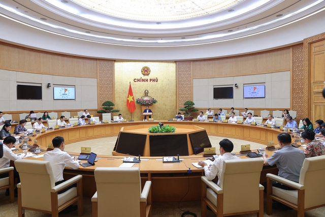 Thủ tướng: Sau 2 tháng thực hiện, chính quyền địa phương 2 cấp đã vận hành tương đối ổn định- Ảnh 1. Thủ tướng: Sau 2 tháng thực hiện, chính quyền địa phương 2 cấp đã vận hành tương đối ổn định- Ảnh 1.