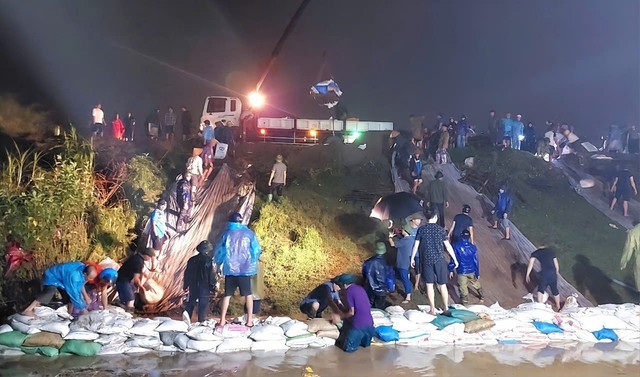 Đảm bảo an toàn đê điều 12 tỉnh thành ven biển ứng phó với bão số 5- Ảnh 2. Đảm bảo an toàn đê điều 12 tỉnh thành ven biển ứng phó với bão số 5- Ảnh 2.