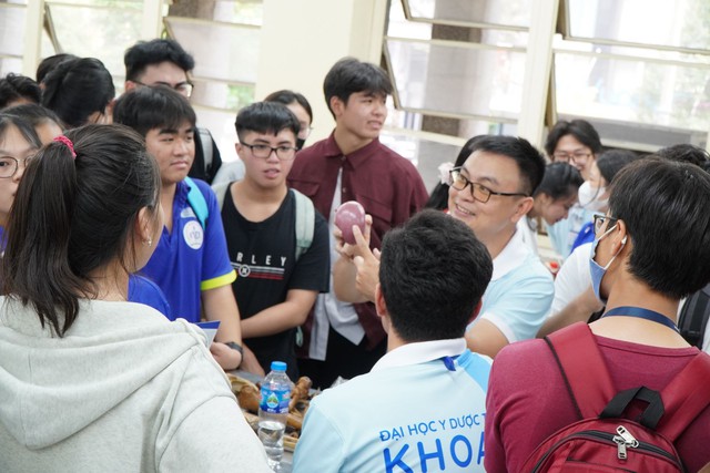 Điểm chuẩn ngành Y Dược 2025: Bức tranh phân hóa và lời giải từ chuyên gia- Ảnh 1. Điểm chuẩn ngành Y Dược 2025: Bức tranh phân hóa và lời giải từ chuyên gia- Ảnh 1.