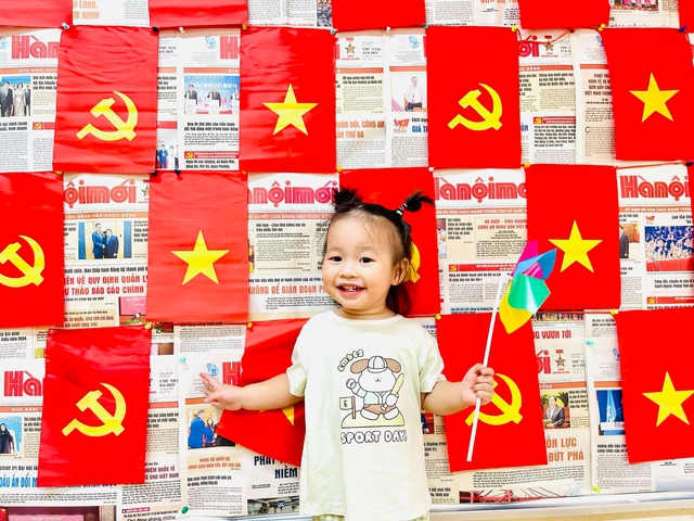 Hà Nội và những lá cờ giữa tháng Tám- Ảnh 4.