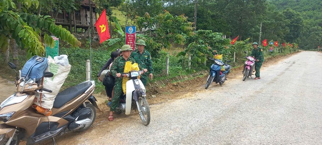 Hà Tĩnh di dời 21 hộ dân ở bản Rào Tre đi tránh bão- Ảnh 1. Hà Tĩnh di dời 21 hộ dân ở bản Rào Tre đi tránh bão- Ảnh 1.