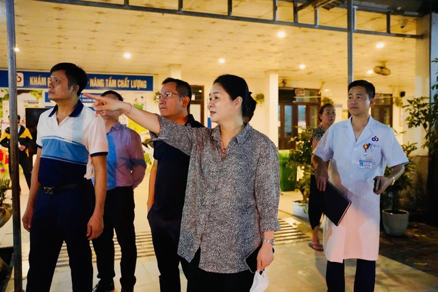 Y tế Nghệ An vừa chống bão vừa duy trì liên tục công tác khám chữa bệnh trong mọi tình huống- Ảnh 1. Y tế Nghệ An vừa chống bão vừa duy trì liên tục công tác khám chữa bệnh trong mọi tình huống- Ảnh 1.