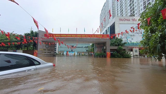 Hà Nội mưa dông kéo dài đến ngày 29/8- Ảnh 2.