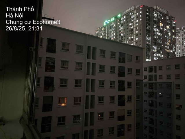 Mưa lớn sau bão, chung cư tại Hà Nội ngập nặng, điện nước tê liệt- Ảnh 1.