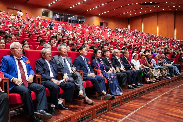 Toàn văn phát biểu của Tổng Bí thư Tô Lâm tại Hội nghị gặp mặt các thế hệ ĐBQH qua các thời kỳ- Ảnh 3.