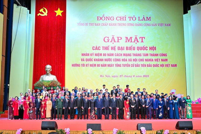 Tổng Bí thư Tô Lâm gặp mặt gần 2.000 ĐBQH qua các thời kỳ- Ảnh 1.