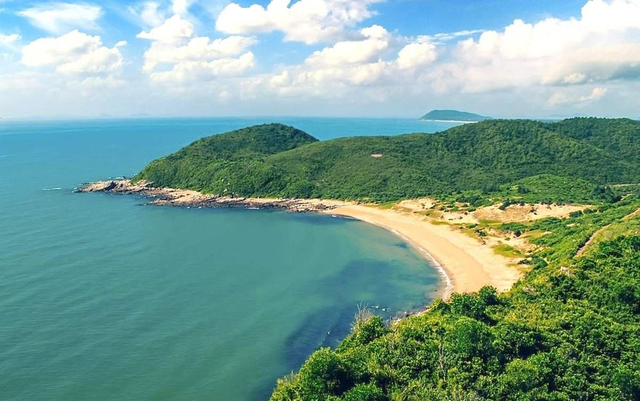 Những địa điểm du lịch biển không thể bỏ qua khi tới Quảng Ninh- Ảnh 4. Những địa điểm du lịch biển không thể bỏ qua khi tới Quảng Ninh- Ảnh 4.