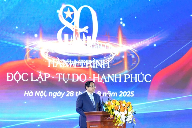 Thủ tướng: Triển lãm thành tựu đất nước được thiết kế khoa học, hiện đại, chuyên nghiệp, nội dung lôi cuốn- Ảnh 3. Thủ tướng: Triển lãm thành tựu đất nước được thiết kế khoa học, hiện đại, chuyên nghiệp, nội dung lôi cuốn- Ảnh 3.