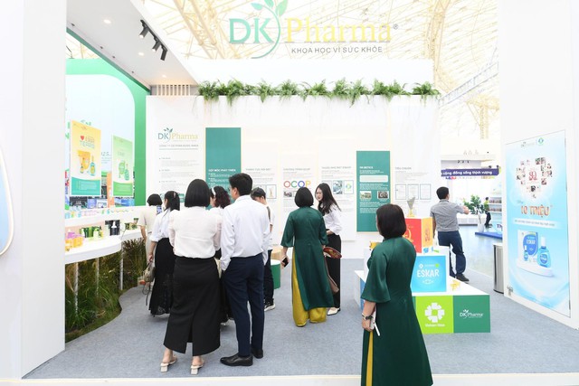 Thuốc nhỏ mắt 'quốc dân' Eskar kỷ niệm 10 năm hành trình chăm sóc đôi mắt người Việt- Ảnh 1. Thuốc nhỏ mắt 'quốc dân' Eskar kỷ niệm 10 năm hành trình chăm sóc đôi mắt người Việt- Ảnh 1.
