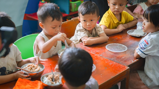 Tổ chức bữa ăn gia đình đủ dưỡng ở vùng núi theo mô hình tháp dinh dưỡng- Ảnh 2. Tổ chức bữa ăn gia đình đủ dưỡng ở vùng núi theo mô hình tháp dinh dưỡng- Ảnh 2.
