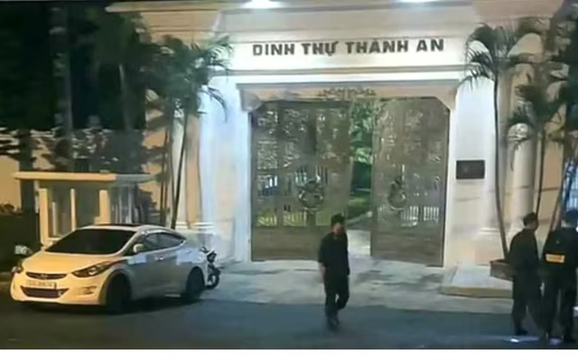 Công an khám xét nơi làm việc và nhà ở của doanh nhân kiêm ông “bầu” bóng đá Cao Tiến Đoan- Ảnh 2. Công an khám xét nơi làm việc và nhà ở của doanh nhân kiêm ông “bầu” bóng đá Cao Tiến Đoan- Ảnh 2.