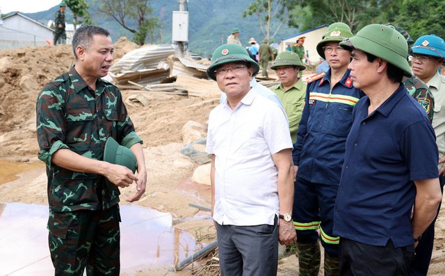 Phó Thủ tướng yêu cầu khôi phục nhanh giao thông, điện, nước, y tế tại vùng lũ Sơn La- Ảnh 1.