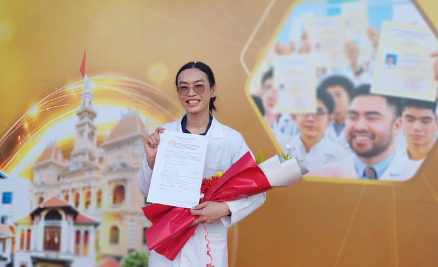 Bác sĩ trẻ chọn gắn bó trạm y tế: 'Tôi muốn được gần dân hơn'- Ảnh 1. Bác sĩ trẻ chọn gắn bó trạm y tế: 'Tôi muốn được gần dân hơn'- Ảnh 1.