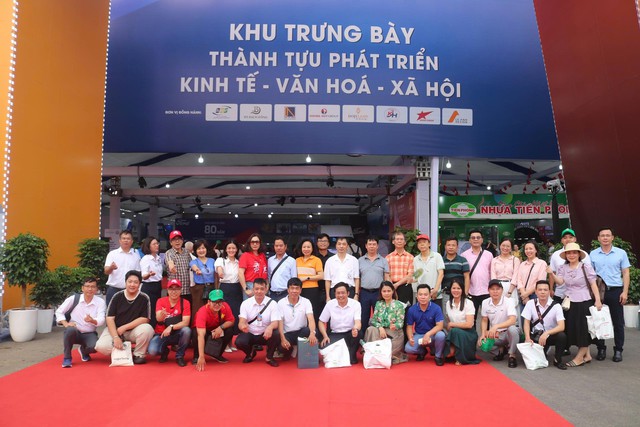 Hải Phòng khẳng định vị thế Vươn ra biển lớn tại Triển lãm 80 năm thành tựu đất nước- Ảnh 4. Hải Phòng khẳng định vị thế Vươn ra biển lớn tại Triển lãm 80 năm thành tựu đất nước- Ảnh 4.