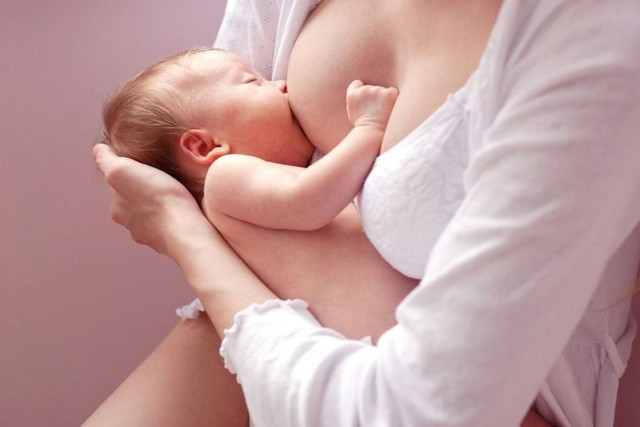 Đây là lý do vì sao nên nuôi con hoàn toàn bằng sữa mẹ- Ảnh 2. Đây là lý do vì sao nên nuôi con hoàn toàn bằng sữa mẹ- Ảnh 2.
