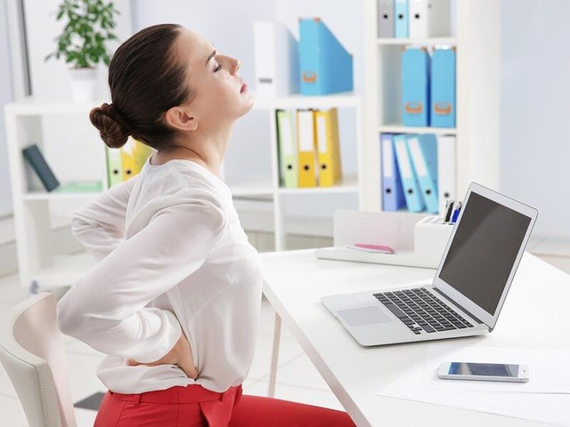 Cảnh báo 6 nguyên nhân gây thoát vị đĩa đệm ở người trẻ- Ảnh 1. Cảnh báo 6 nguyên nhân gây thoát vị đĩa đệm ở người trẻ- Ảnh 1.