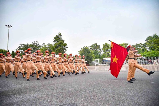 Cuối tuần này, Hà Nội tổ chức diễu hành quy mô lớn, bắn pháo hoa - Ảnh 2. Cuối tuần này, Hà Nội tổ chức diễu hành quy mô lớn, bắn pháo hoa - Ảnh 2.