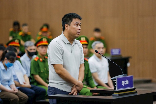 Chủ tịch tập đoàn Phúc Sơn cùng loạt cựu lãnh đạo tỉnh kháng cáo xin giảm nhẹ hình phạt- Ảnh 1. Chủ tịch tập đoàn Phúc Sơn cùng loạt cựu lãnh đạo tỉnh kháng cáo xin giảm nhẹ hình phạt- Ảnh 1.