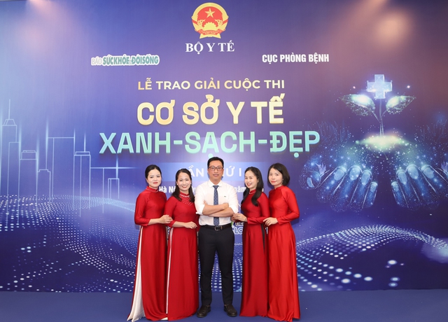 Không khí rộn ràng trước giờ diễn ra Lễ trao giải cuộc thi 'Cơ sở Y tế Xanh - Sạch - Đẹp'- Ảnh 4.