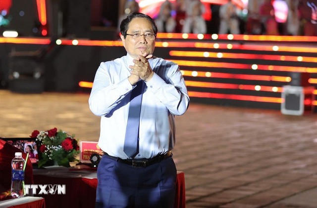 Chương trình 'Dưới cờ vinh quang' – Linh thiêng Việt Nam, hào khí Bộ đội Cụ Hồ- Ảnh 2. Chương trình 'Dưới cờ vinh quang' – Linh thiêng Việt Nam, hào khí Bộ đội Cụ Hồ- Ảnh 2.