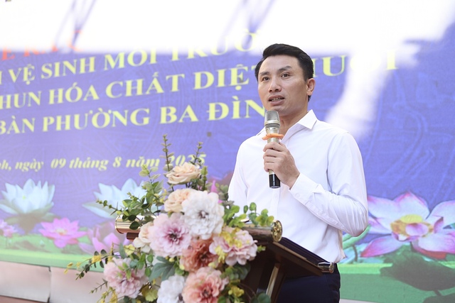Phường Ba Đình lập 187 Đội xung kích diệt bọ gậy phòng bệnh sốt xuất huyết mùa cao điểm- Ảnh 2.