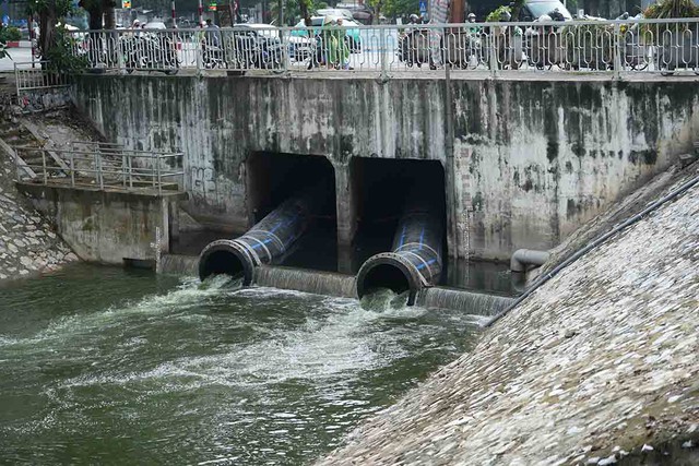 Sông Tô Lịch sẽ trong xanh bền vững nhờ hệ thống nước sạch bổ cập- Ảnh 2.