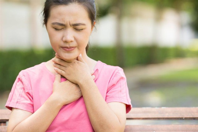 Thật bất ngờ, mãn kinh có thể làm thay đổi giọng nói của phụ nữ- Ảnh 1. Thật bất ngờ, mãn kinh có thể làm thay đổi giọng nói của phụ nữ- Ảnh 1.