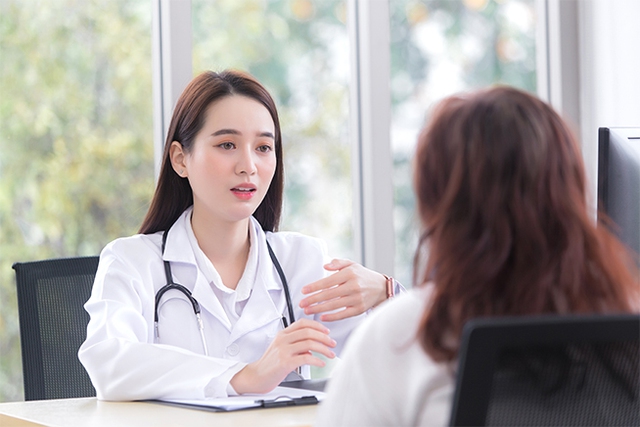 Thật bất ngờ, mãn kinh có thể làm thay đổi giọng nói của phụ nữ- Ảnh 3. Thật bất ngờ, mãn kinh có thể làm thay đổi giọng nói của phụ nữ- Ảnh 3.