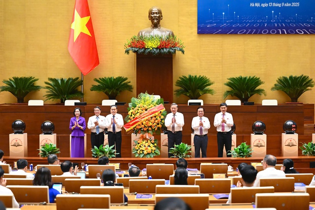 Tổng Bí thư: 'Bình dân học vụ số – Quốc hội số' là nền tảng cho việc học tập suốt đời của cán bộ- Ảnh 3. Tổng Bí thư: 'Bình dân học vụ số – Quốc hội số' là nền tảng cho việc học tập suốt đời của cán bộ- Ảnh 3.