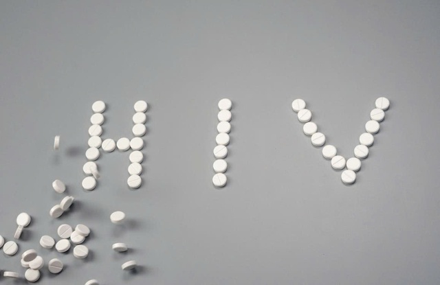 TPHCM: Ca nhiễm HIV mới trẻ hóa, kỳ thị vẫn là rào cản lớn nhất để kết thúc dịch- Ảnh 2.