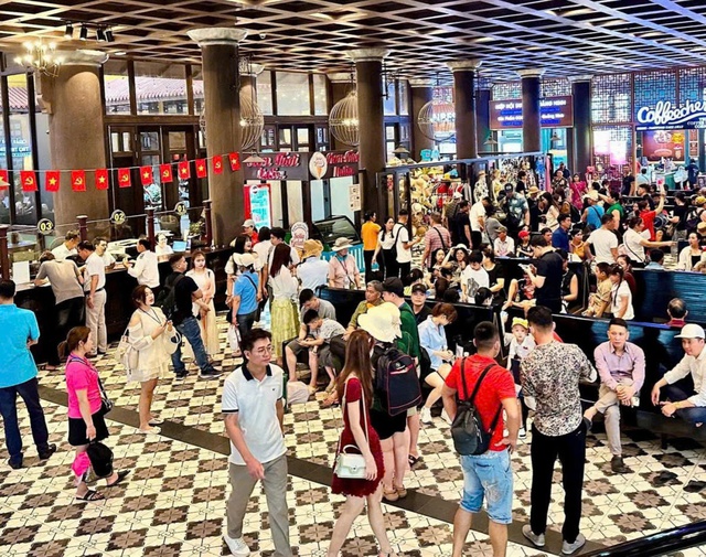 Chủ tịch xã, phường có thể phạt tiền, tịch thu tang vật vi phạm trong lĩnh vực du lịch- Ảnh 1. Chủ tịch xã, phường có thể phạt tiền, tịch thu tang vật vi phạm trong lĩnh vực du lịch- Ảnh 1.