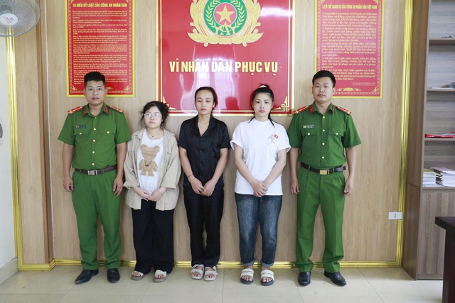 Phá đường dây mua bán người núp bóng 'việc nhẹ, lương cao', giải cứu 13 nạn nhân- Ảnh 2. Phá đường dây mua bán người núp bóng 'việc nhẹ, lương cao', giải cứu 13 nạn nhân- Ảnh 2.