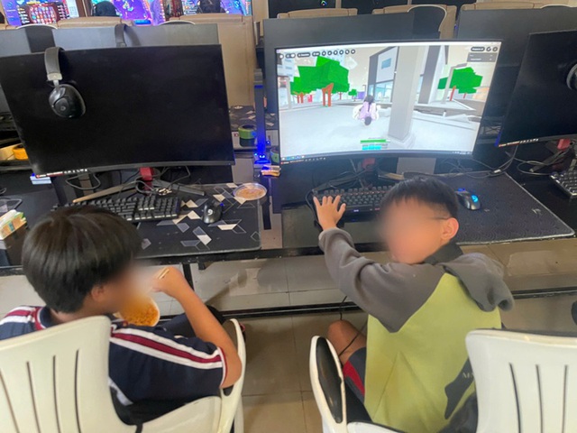 Bé trai 11 tuổi mất liên lạc một ngày được tìm thấy tại tiệm game- Ảnh 2. Bé trai 11 tuổi mất liên lạc một ngày được tìm thấy tại tiệm game- Ảnh 2.
