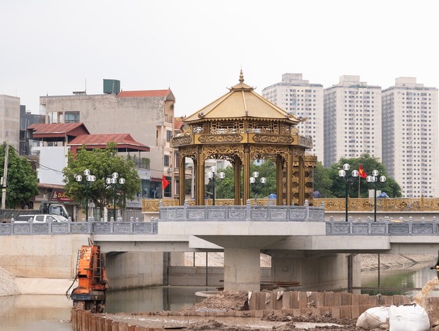 Sông Tô Lịch được 'tái sinh' với đập dâng và hệ thống xử lý nước thải hiện đại- Ảnh 1.