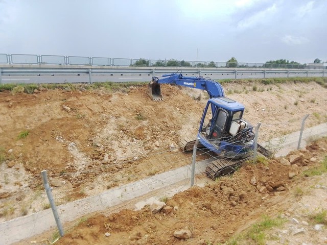 Các vị trí xói lở trên tuyến cao tốc Vĩnh Hảo-Phan Thiết đã được xử lý xong- Ảnh 1. Các vị trí xói lở trên tuyến cao tốc Vĩnh Hảo-Phan Thiết đã được xử lý xong- Ảnh 1.