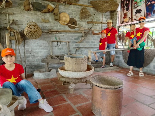 Du lịch Thanh Hóa chuyển mình ngoạn mục nhờ đột phá công nghệ và đa dạng hóa sản phẩm- Ảnh 2.