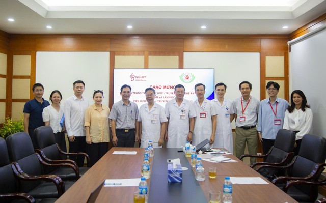 Trung tâm Huyết học – Truyền máu Nghệ An bước đầu thành công điều trị ung thư máu, tiến tới ghép tế bào gốc tạo máu- Ảnh 3. Trung tâm Huyết học – Truyền máu Nghệ An bước đầu thành công điều trị ung thư máu, tiến tới ghép tế bào gốc tạo máu- Ảnh 3.