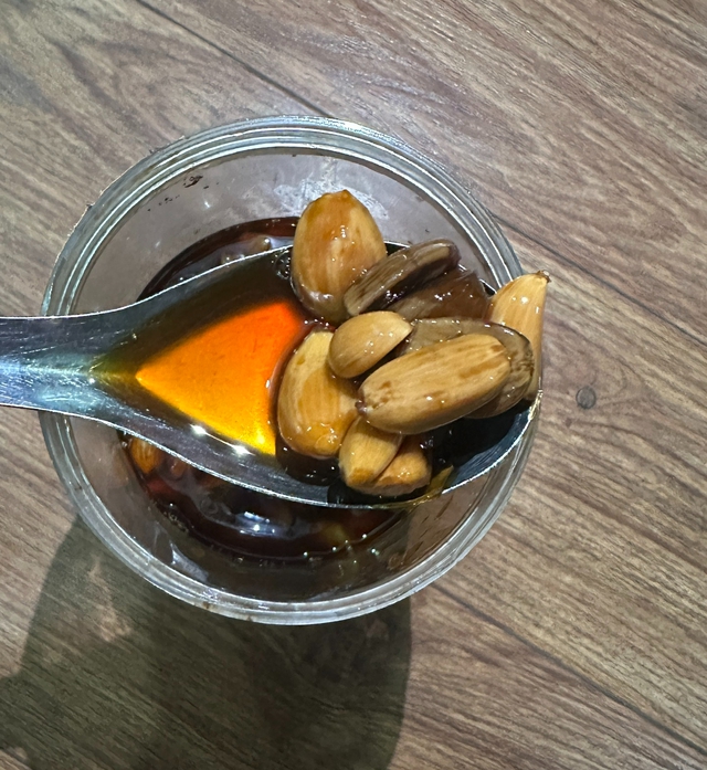 Tỏi ngâm mật ong uống có tác dụng gì?- Ảnh 2. Tỏi ngâm mật ong uống có tác dụng gì?- Ảnh 2.