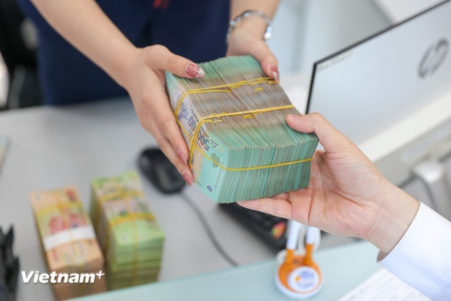Từ 1/11, chuyển tiền từ 500 triệu đồng và 1.000 USD trở lên phải báo cáo- Ảnh 1. Từ 1/11, chuyển tiền từ 500 triệu đồng và 1.000 USD trở lên phải báo cáo- Ảnh 1.