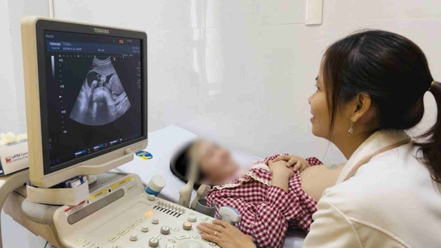 Tầm soát dị tật thai nhi: Những xét nghiệm mẹ bầu không nên bỏ qua- Ảnh 1. Tầm soát dị tật thai nhi: Những xét nghiệm mẹ bầu không nên bỏ qua- Ảnh 1.