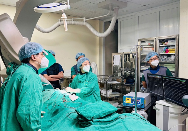 Hợp tác quốc tế trong lĩnh vực tim mạch, can thiệp thành công 4 ca bệnh khó- Ảnh 2. Hợp tác quốc tế trong lĩnh vực tim mạch, can thiệp thành công 4 ca bệnh khó- Ảnh 2.