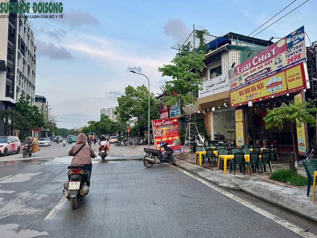 Vi phạm trật tự đô thị tái diễn ở phường Thanh Liệt ngay sau buổi ra quân xử lý- Ảnh 8. Vi phạm trật tự đô thị tái diễn ở phường Thanh Liệt ngay sau buổi ra quân xử lý- Ảnh 8.