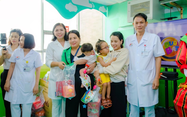 Ấm áp Trung thu sớm cho bệnh nhi tại BV Đa khoa Khánh Hoà- Ảnh 2.
