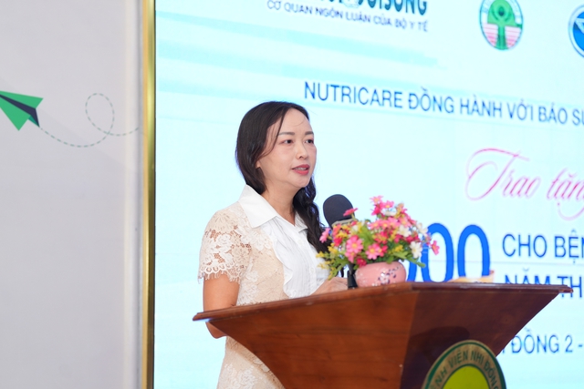 Báo Sức khỏe & Đời sống và Nutricare tiếp dinh dưỡng, thắp hy vọng cho bệnh nhi ung thư- Ảnh 2.