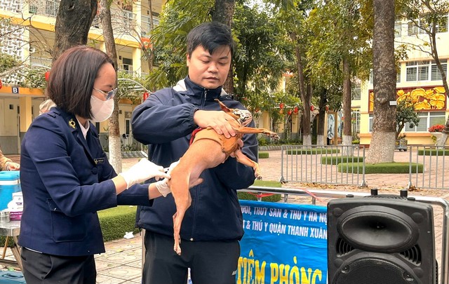 Phòng chống bệnh dại: 'Hành động ngay, vì bạn, vì tôi, vì cộng đồng'- Ảnh 1. Phòng chống bệnh dại: 'Hành động ngay, vì bạn, vì tôi, vì cộng đồng'- Ảnh 1.