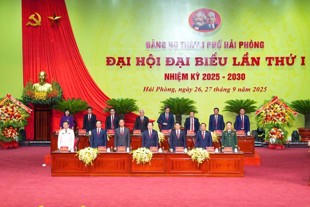 Đại hội Đại biểu Đảng bộ thành phố Hải Phòng lần thứ I (2025-2030) bước vào ngày làm việc thứ nhất- Ảnh 2.