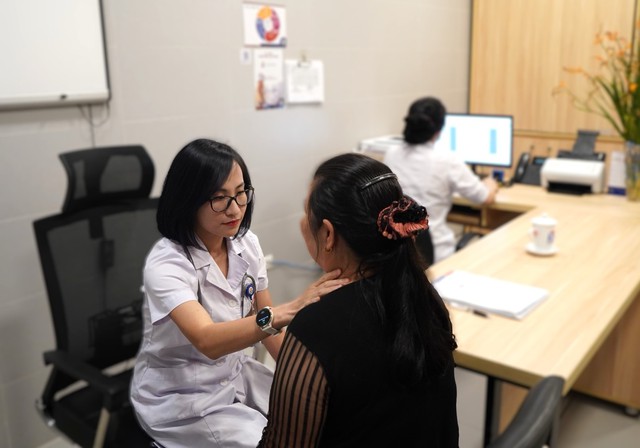 Ung thư đầu cổ: Khi thói quen hằng ngày trở thành thảm họa- Ảnh 2.